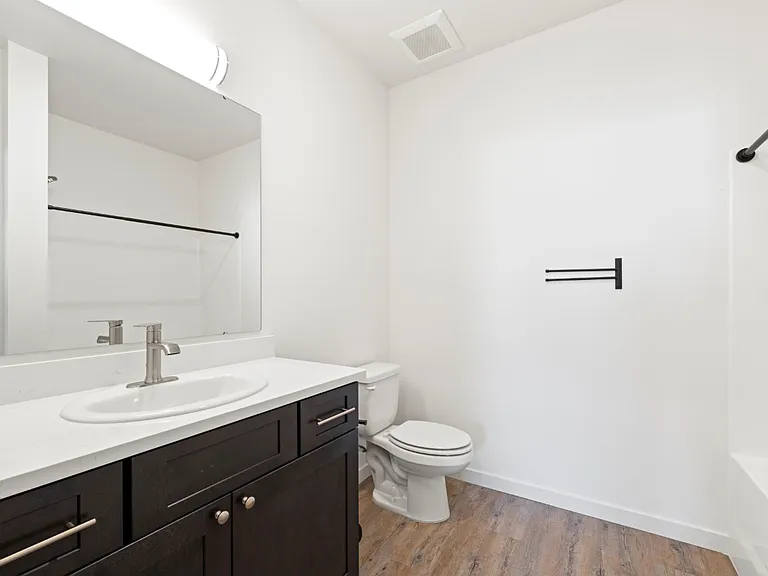 Columbia River Walk Apartments — Photo 100