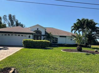 160 Kamal Pkwy, Cape Coral, FL 33904