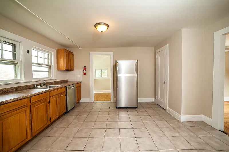 3 bed, 3.0 bath, $3,950 — Photo 3
