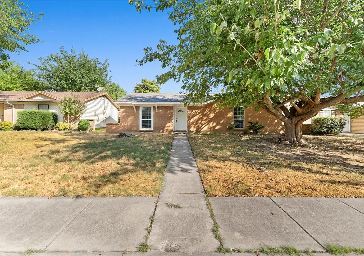 Recently Renovated 3-bed 2-bath Home in Allen's Hillside Village Subdivision — Photo 1