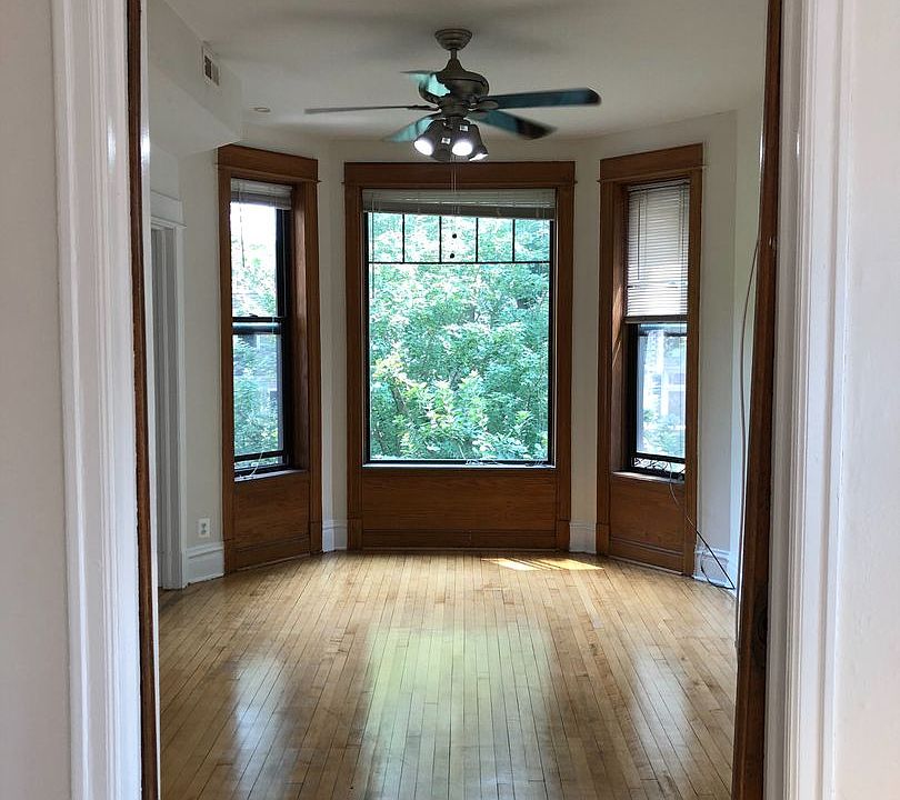 1st image of 3740 N Hermitage Ave #2
