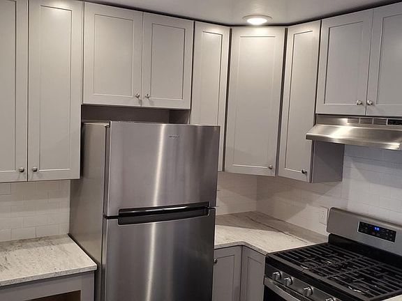 4th image of 315 Monroe St #3