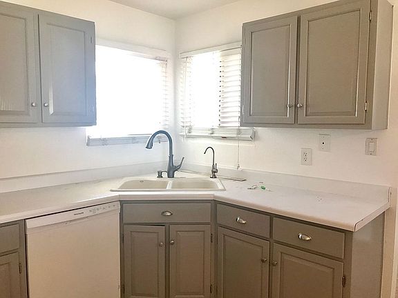 3rd image of 2603 W Javelina Ave