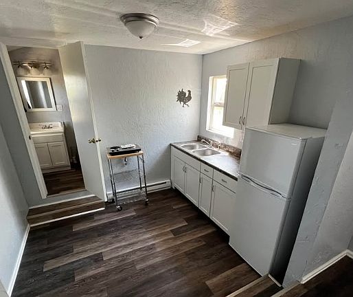 Kitchen/ dining