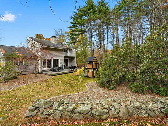 5th image of 3022 Hillside Dr