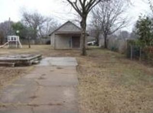 912 Ash St, Clarksville, AR 72830