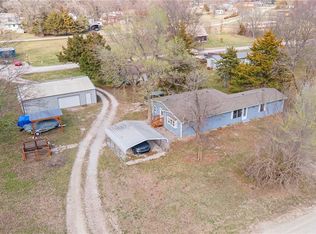 81 Meadow View Dr, Mound City, KS 66056