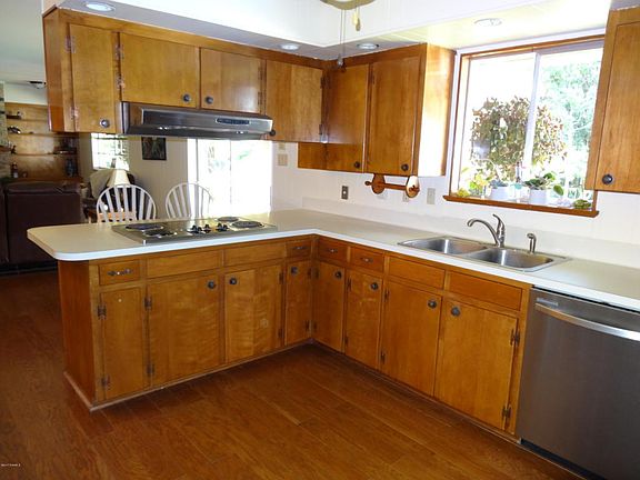 3rd image of 202 Bonnie Dr
