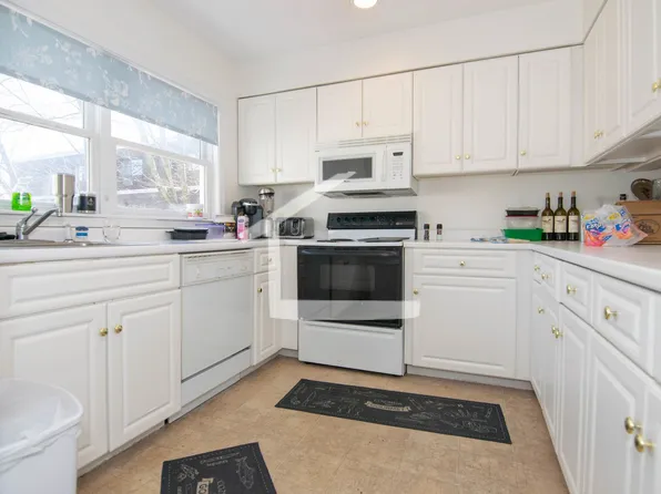 8-10 Glencoe St #0, Brighton, MA 02135