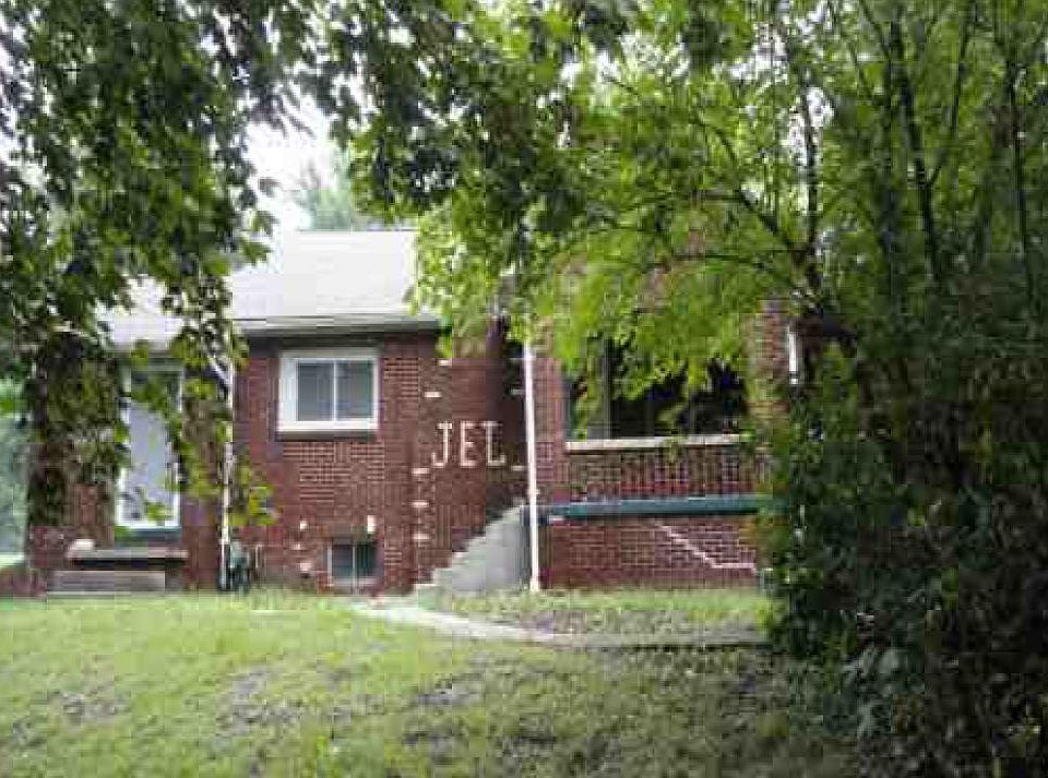2nd image of 2250 Pine Dr
