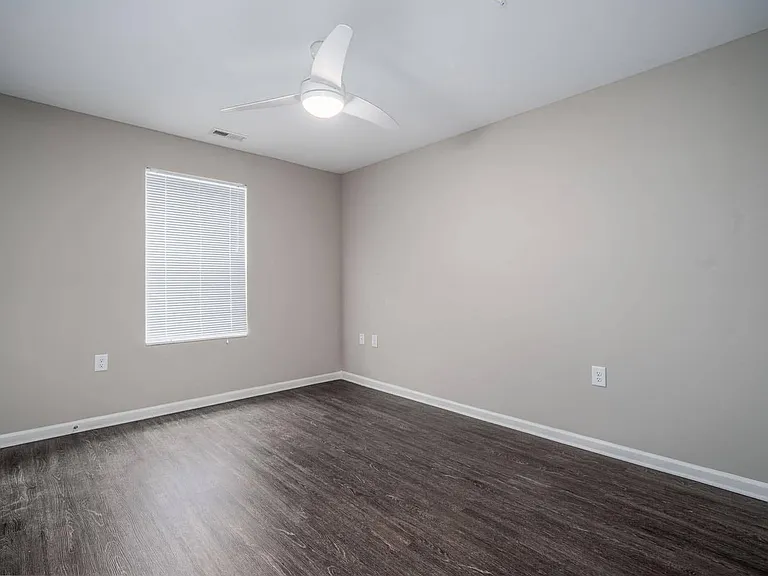 Northlake Center Apartments — Photo 22