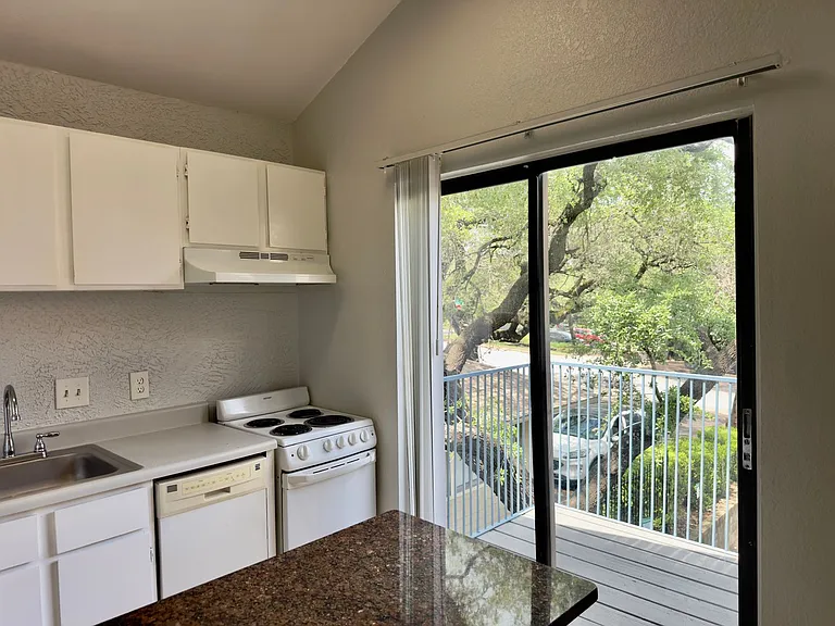 513 S Park Dr — Photo 17