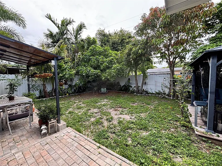 3240 SW 66th Ter — Photo 30
