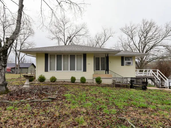 240 Garden Avenue, Rockaway Beach, MO 65740