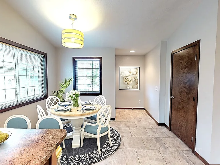 Horizon Properties — Photo 23