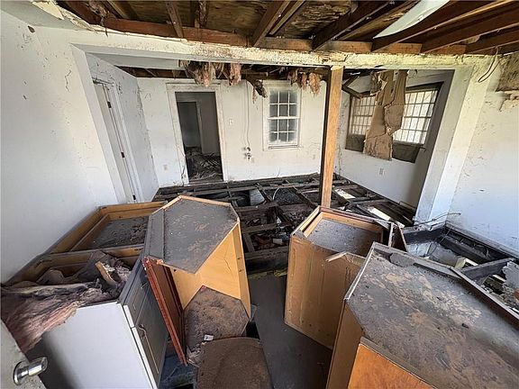 3rd image of 5886 Old Gentilly Rd