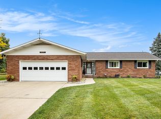4399 Waterview Dr, Vicksburg, MI 49097