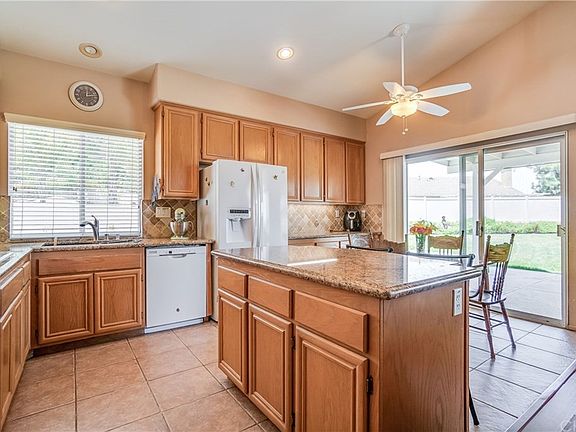 4th image of 1439 Iris Grove Cir