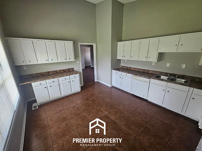 6149 Quince Rd — Photo 6