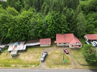 39688 Row River Rd, Dorena, OR 97434