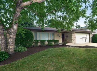 1005 N Drury Ln, Arlington Heights, IL
