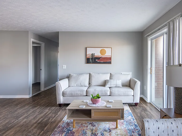 CenterPointe Apartments & Townhomes — Photo 24