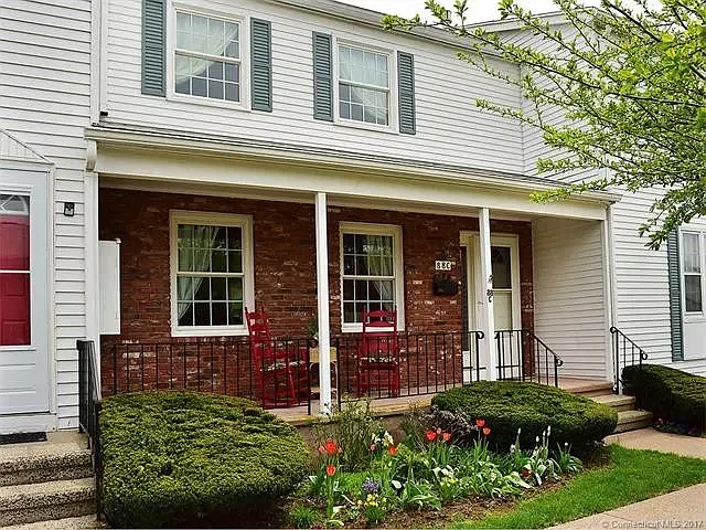 3 bed, 2100 sqft, $2,850 — Photo 3