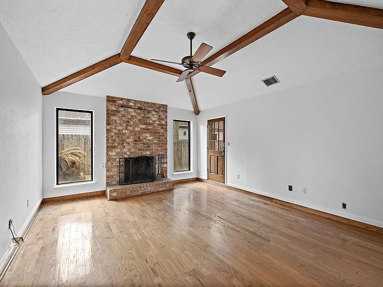 12110 Nova Dr — Photo 6
