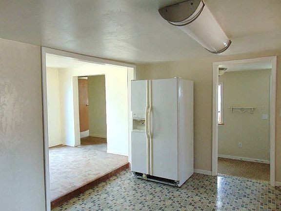3rd image of 3967 Plummer Dr