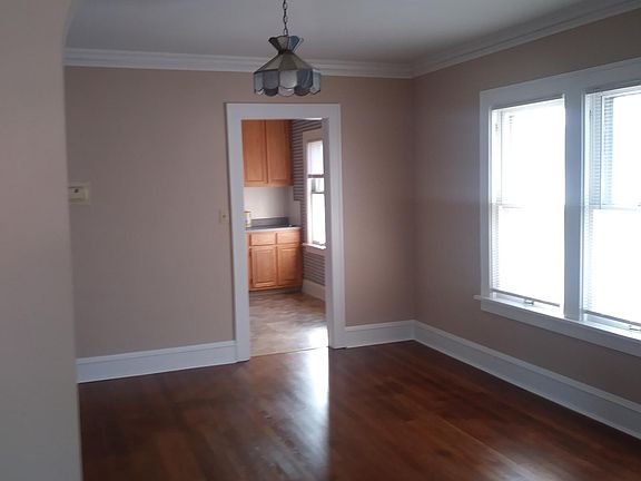 4th image of 14417 Delaware Ave