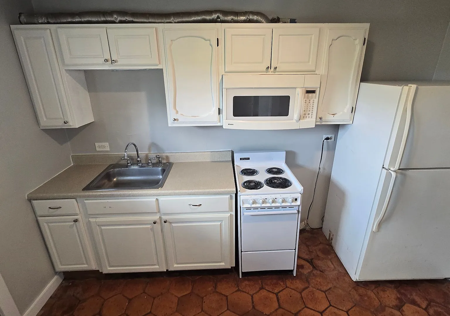 2614 Monterey Street — Photo 3