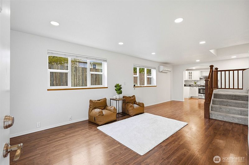 4th image of 1809 21st Street