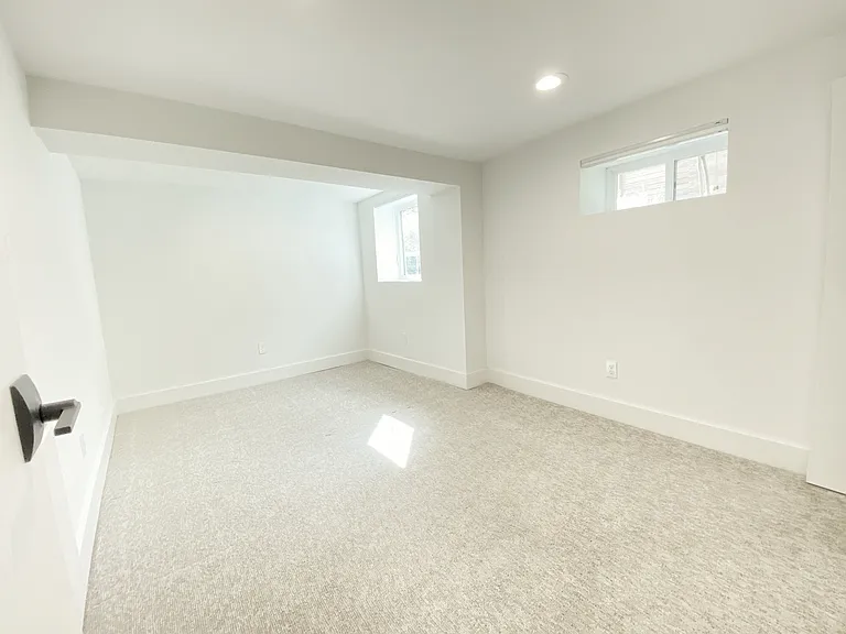 West bedroom (office?), unfurnished (New window installed)