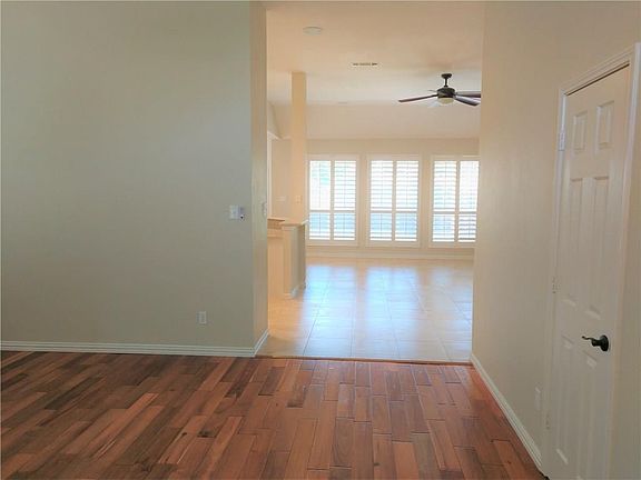 4th image of 1825 Andress Dr