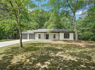 250 Huntcliff Ct, Fayetteville, GA 30214