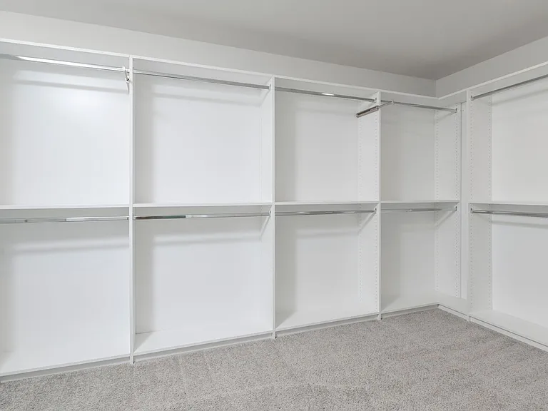 728 Bustling Branch Ln — Photo 31