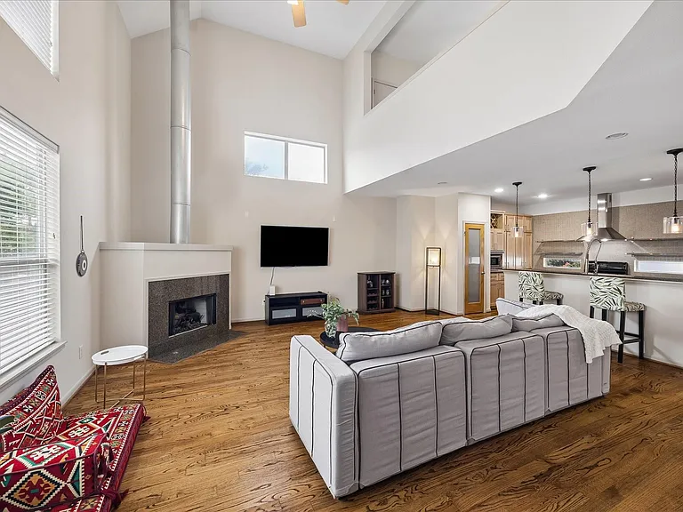 5218 Petty St #F — Photo 12