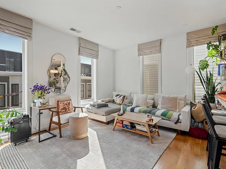49 Rogers St #7 — Photo 3