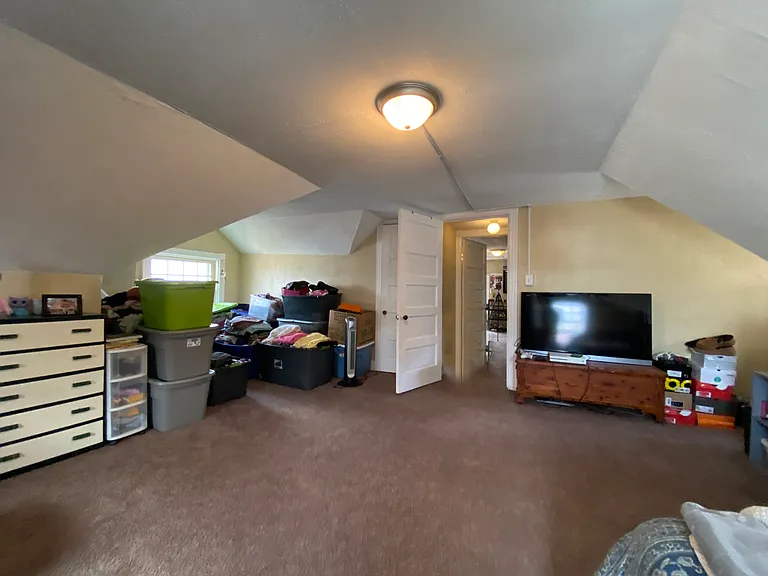 1107 W Broad St #2 — Photo 22