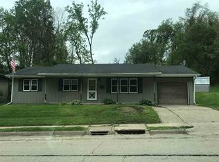 3190 Shiras Ave, Dubuque, IA 52001