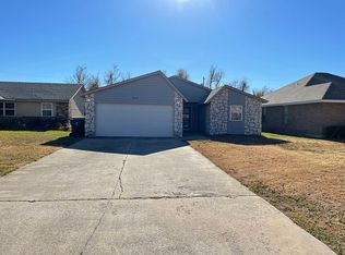 828 NW 111th St, Oklahoma City, OK 73114