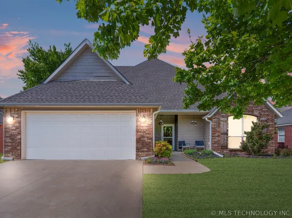 8133 Forrest Glenn Rd, Claremore, OK 74019
