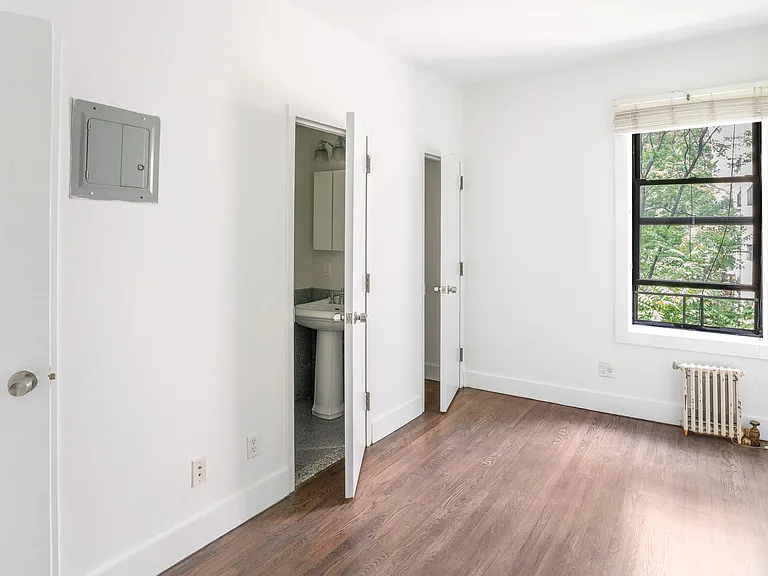 1825 2nd Ave #5S — Photo 9