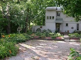 1st image of 3839 Hillmont Ave