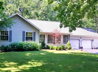 8124 Fairway Hollow Dr, Mancelona, MI 49659