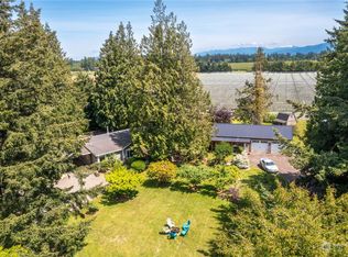 8338 Bob Hall Rd, Lynden, WA 98264
