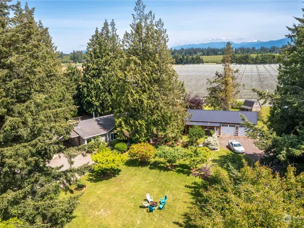 8338 Bob Hall Road, Lynden, WA 98264