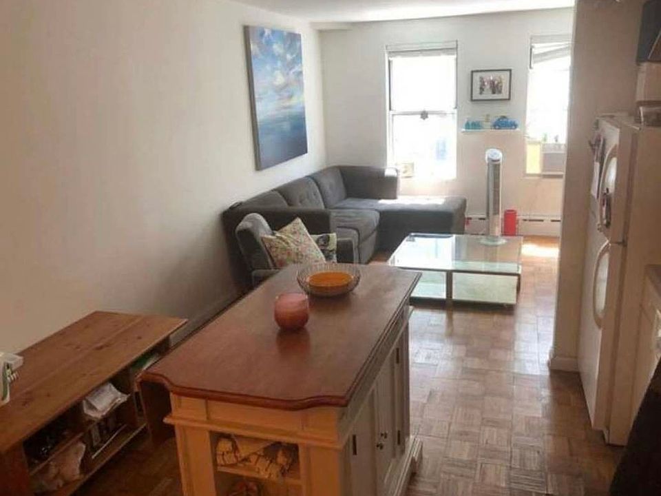 2nd image of 52 E 13th St APT 6A