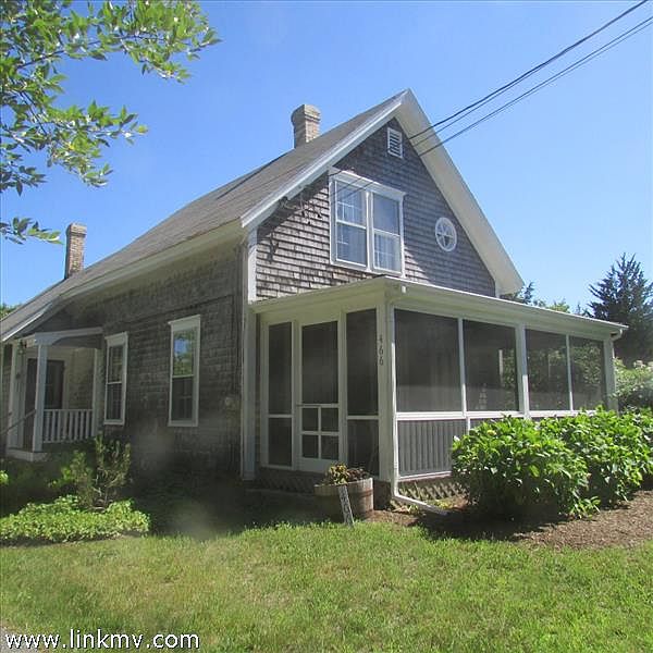 Menemsha Cottage exterior