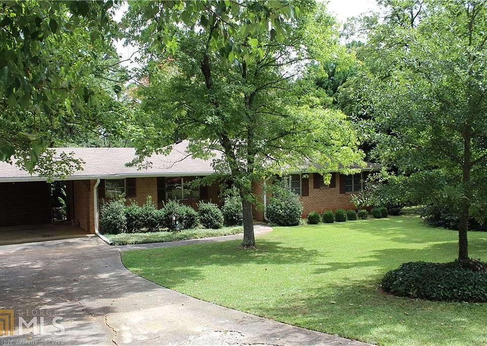 1st image of 1955 Chesterfield Dr NE